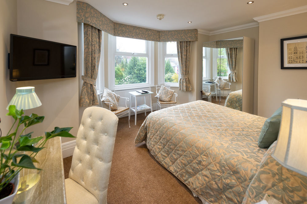 Cheshire Hospitality Ltd T\/A Lennox Lea Studios & Apartments Sale Exterior foto